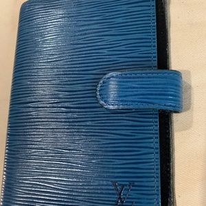 Louis Vuitton Epi leather agenda EUC beautiful authentic blue